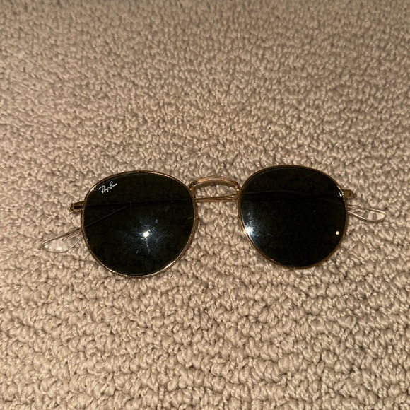 Ray-Ban Round Metal Sunglasses - Picture 3 of 5